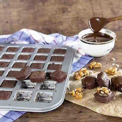 Antihaft-Backform We Love Baking für 48 Stück Brownie-Konfekt, ca. 40 x 31 cm 2