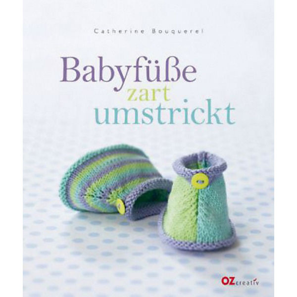 Babyfüße zart umstrickt
