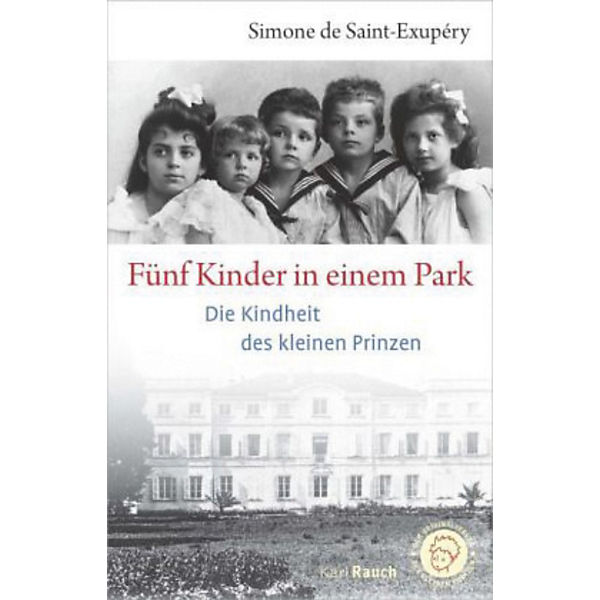 Fünf Kinder in einem Park
