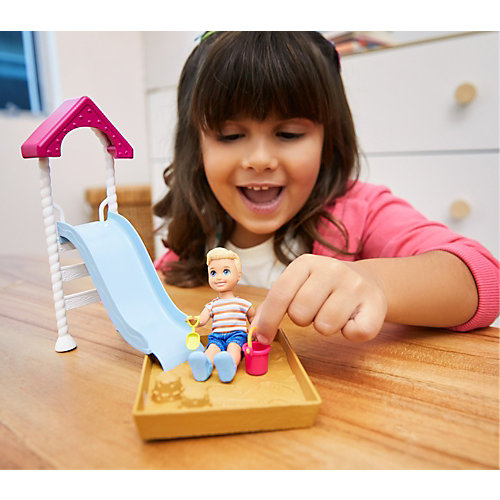 Игровой набор Barbie "Скиппер няня" Малыш на горке с песочницей от Mattel
