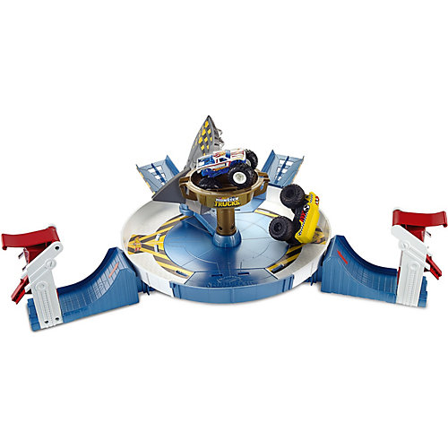 Игровой набор Hot Wheels Monster Trucks Поединок с акулой от Mattel
