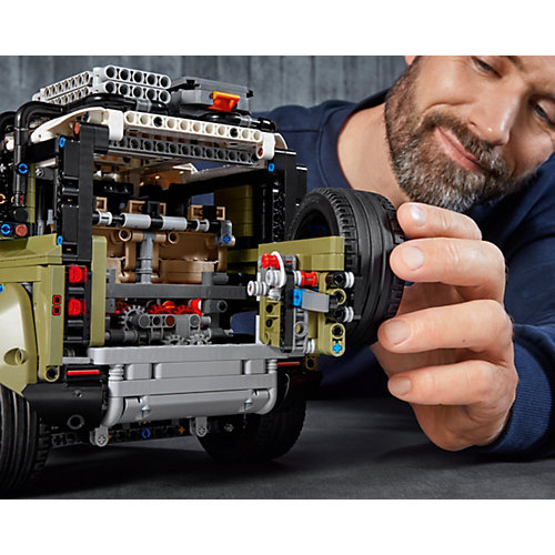 Конструктор LEGO Technic Land Rover Defender 42110 от LEGO