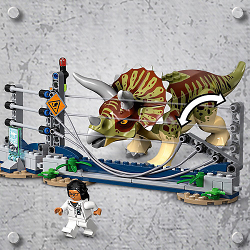 Конструктор LEGO Jurassic World 75937: Нападение трицератопса от LEGO