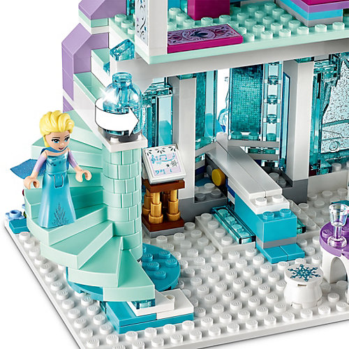 Конструктор LEGO Princess "Волшебный ледяной замок Эльзы", 701 деталь, арт 43172 от LEGO