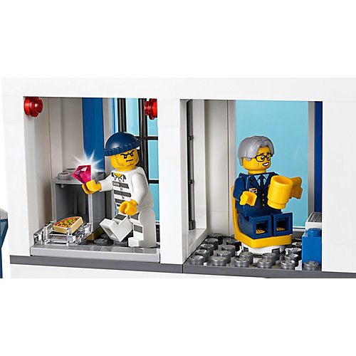 Конструктор LEGO City Police 60246: Полицейский участок от LEGO