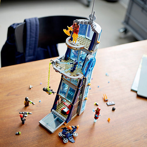 Конструктор LEGO Super Heroes 76166: Битва за башню Мстителей от LEGO