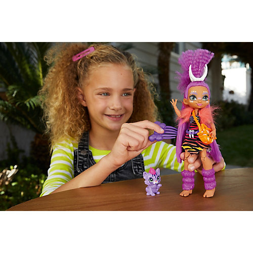 Базовая кукла Cave Club Роралай и тигренок Феррелл от Mattel