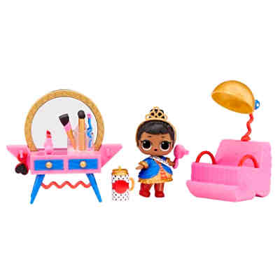 L.O.L. Furniture Playset with Doll - Her Majesty + Beauty Booth