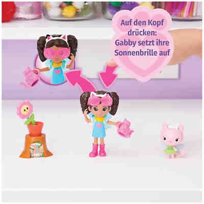 Gabby‘s Dollhouse Cat-tivity Set, Flower-rific Garden - Garten Set mit Gabby und Kitty Fee (engl. Kitty Fairy), 2 Zubehörteilen, Überraschungsbox und Möbelstück, geeignet für Kinder ab 3 Jahren