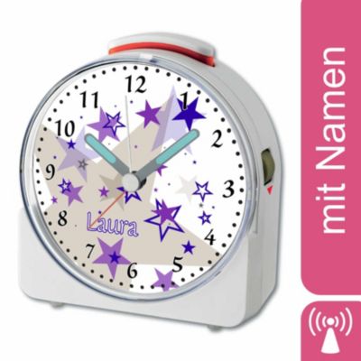 CreaDesign Kinder Funkwecker weiß personalisiert mit Namen Sterne Lila Grau 12-Stunden-Anzeigeformat Geräuschlos/Ohne Ticken Nachtlicht