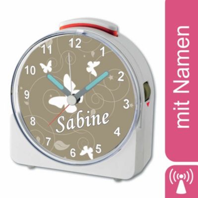 CreaDesign Kinder Funkwecker weiß personalisiert mit Namen Schmetterling Cappuchino 12-Stunden-Anzeigeformat Geräuschlos/Ohne Ticken Nachtlicht
