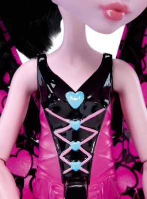 Дракулаура в трансформирующемся наряде, Monster High