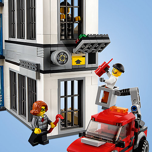 Конструктор LEGO City 60141: Полицейский участок от LEGO