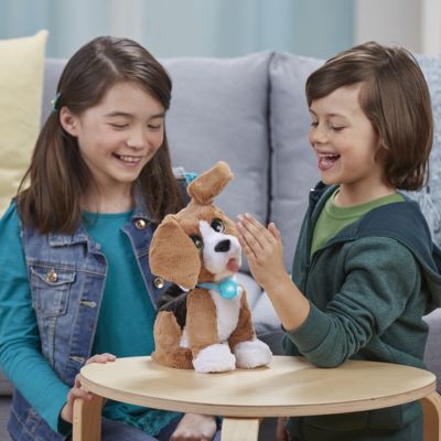Интерактивная игрушка Hasbro FurReal Friends, Разговорчивый Чарли лающий бигль