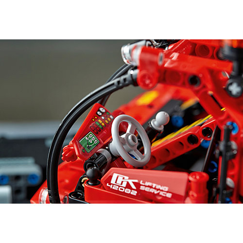 Конструктор LEGO Technic 42082: Подъёмный кран для пересечённой местности от LEGO