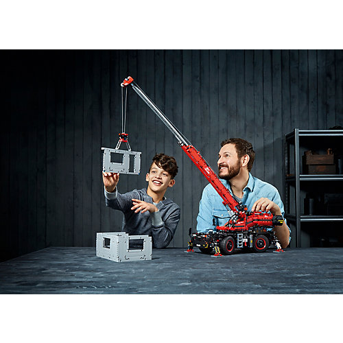 Конструктор LEGO Technic 42082: Подъёмный кран для пересечённой местности от LEGO