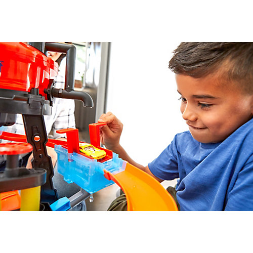 Автотрек Hot Wheels "Сити" Невообразимая автомойка от Mattel