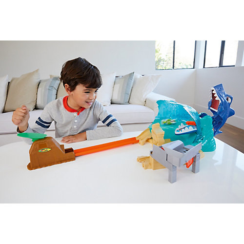 Игровой набор Hot Wheels "Сити" Схватка с акулой от Mattel