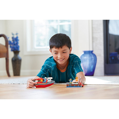 Конструктор LEGO City Fire 60213: Пожар в порту от LEGO